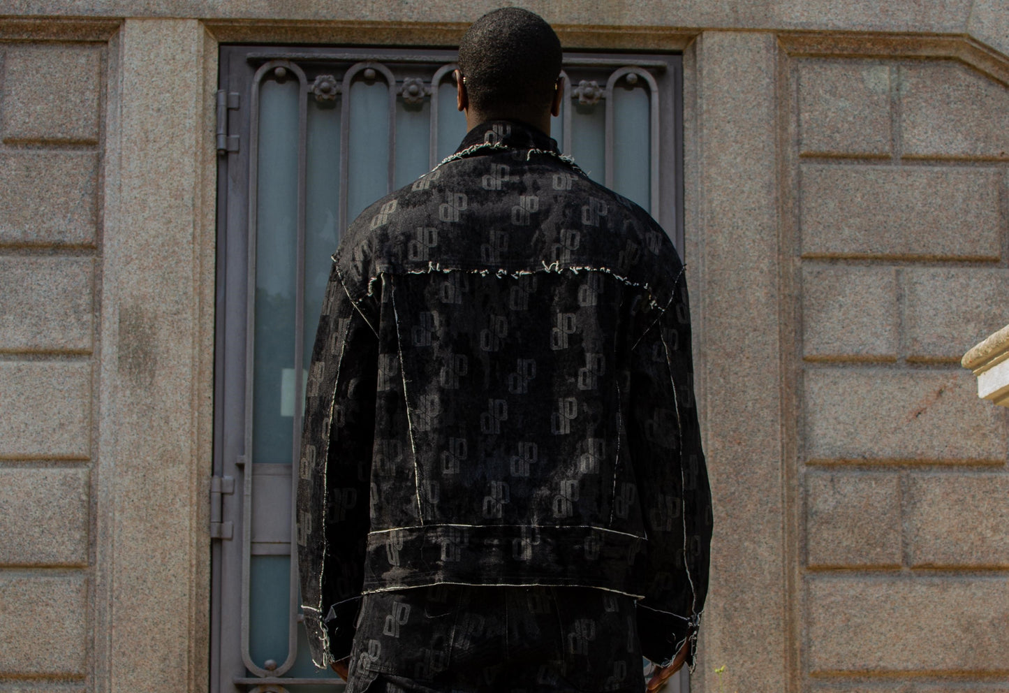 BOXY FIT DENIM JACKET